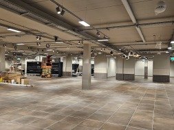 REWE setzt auf Innovation und Nachhaltigkeit: Neueröffnung des modernisierten Marktes in der RÜGENGALERIE