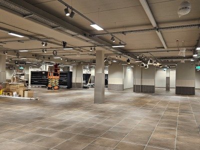 REWE setzt auf Innovation und Nachhaltigkeit: Neueröffnung des modernisierten Marktes in der RÜGENGALERIE